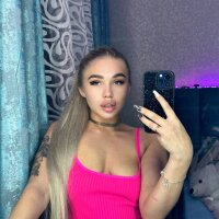 DreamPussyy's Live Sex Cam Show