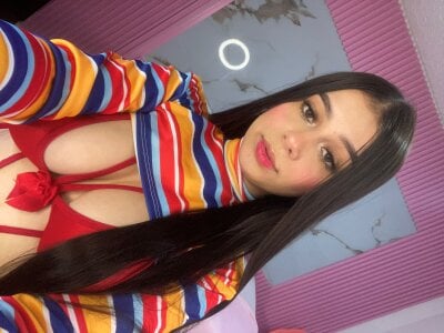 Yuli_16 on StripChat