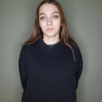 WhitneyCruise's Offline Chat Room
