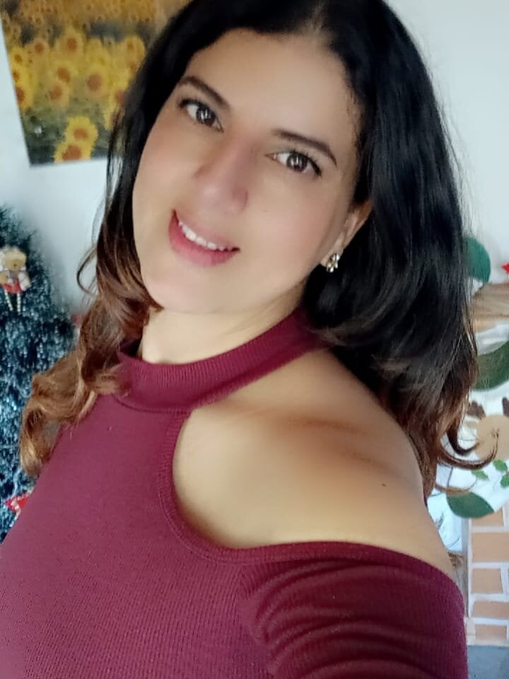 sexlivecamsites.com lily_cole27 livesex profile in east cams