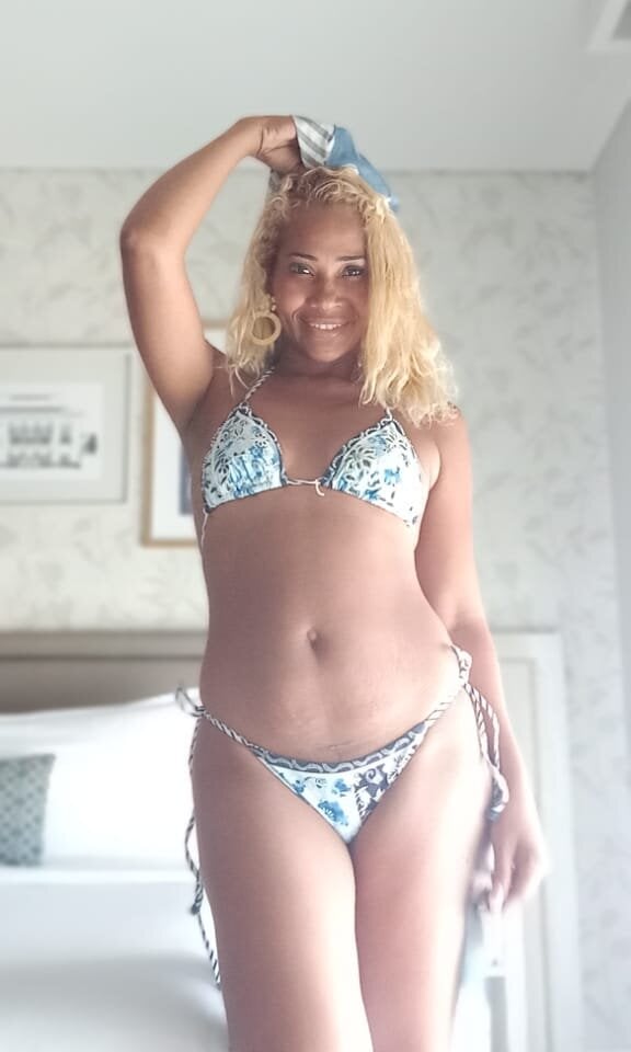 pornos.live natashadormat livesex profile in blond-hair cams