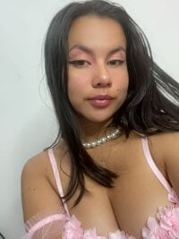 mady_gh's webcam live show