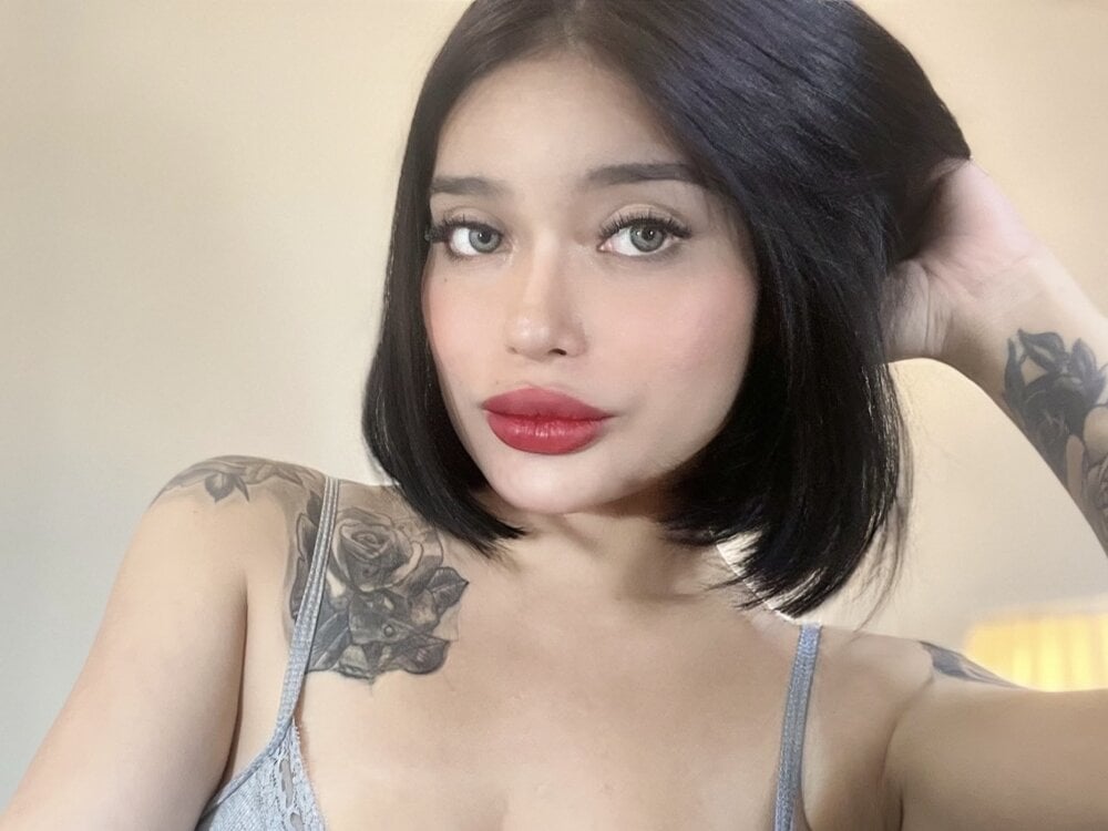 FuckDollNicky's Offline XXX Chat