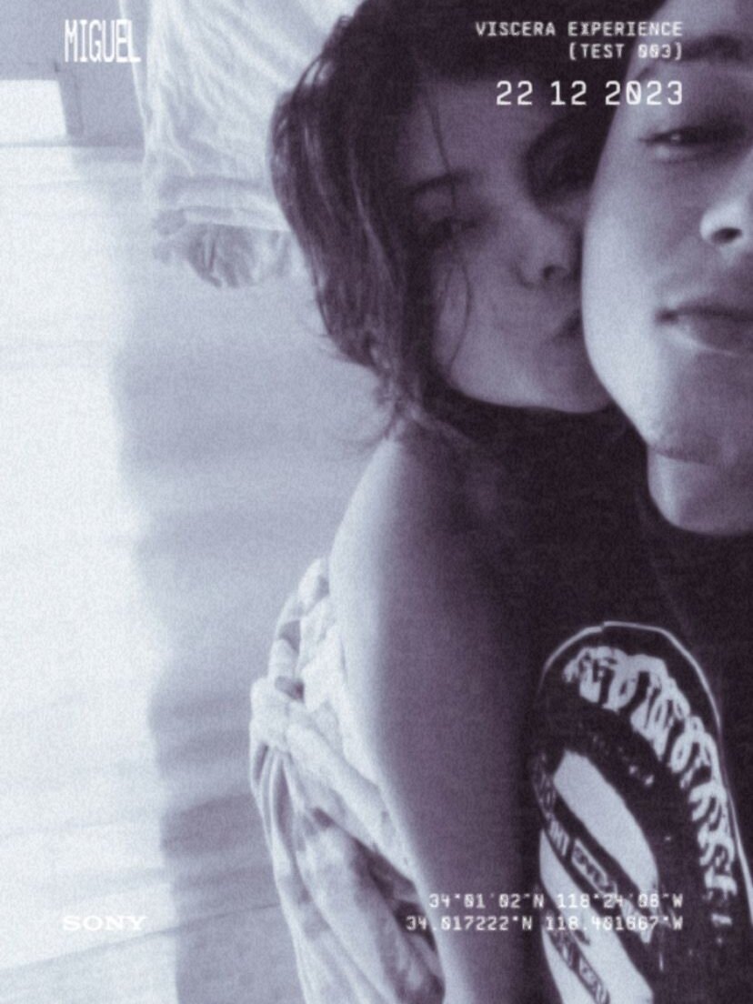 Live sex webcam photo for sweetdreams4 #287172371