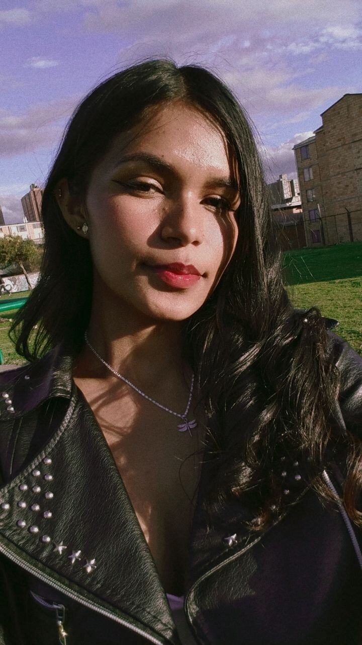 Megan_Sr03