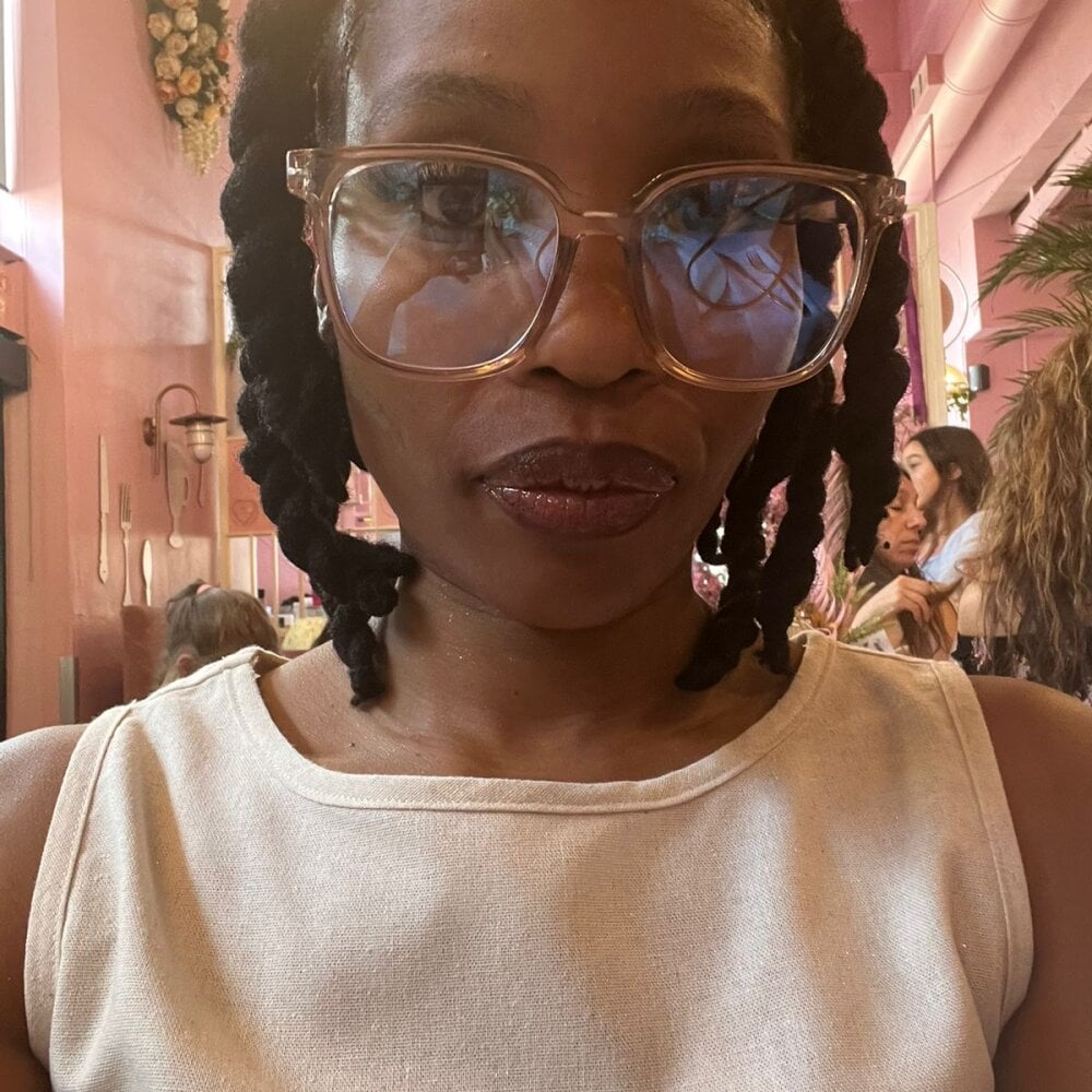 maturelivesexcams.com phoenixinthemiddle livesex profile in stormland cams