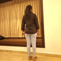 tamilhoney-couple's Offline XXX Chat