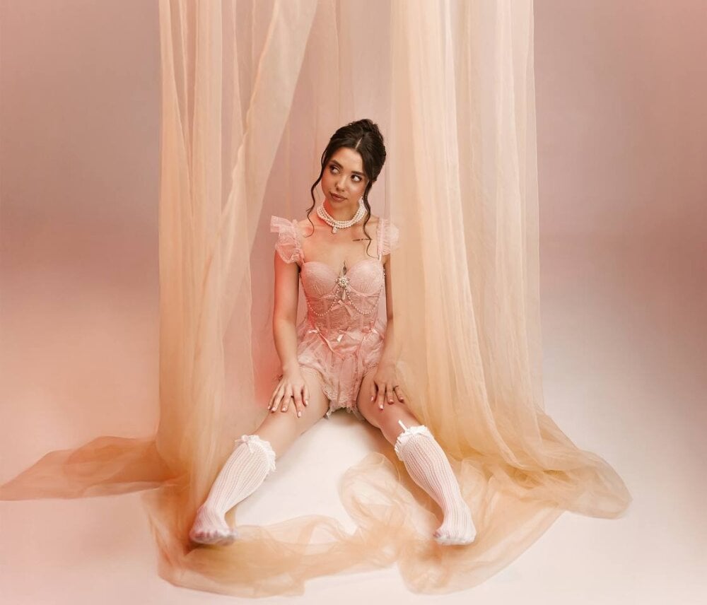 miss_dilara webcam profile - Kenyan