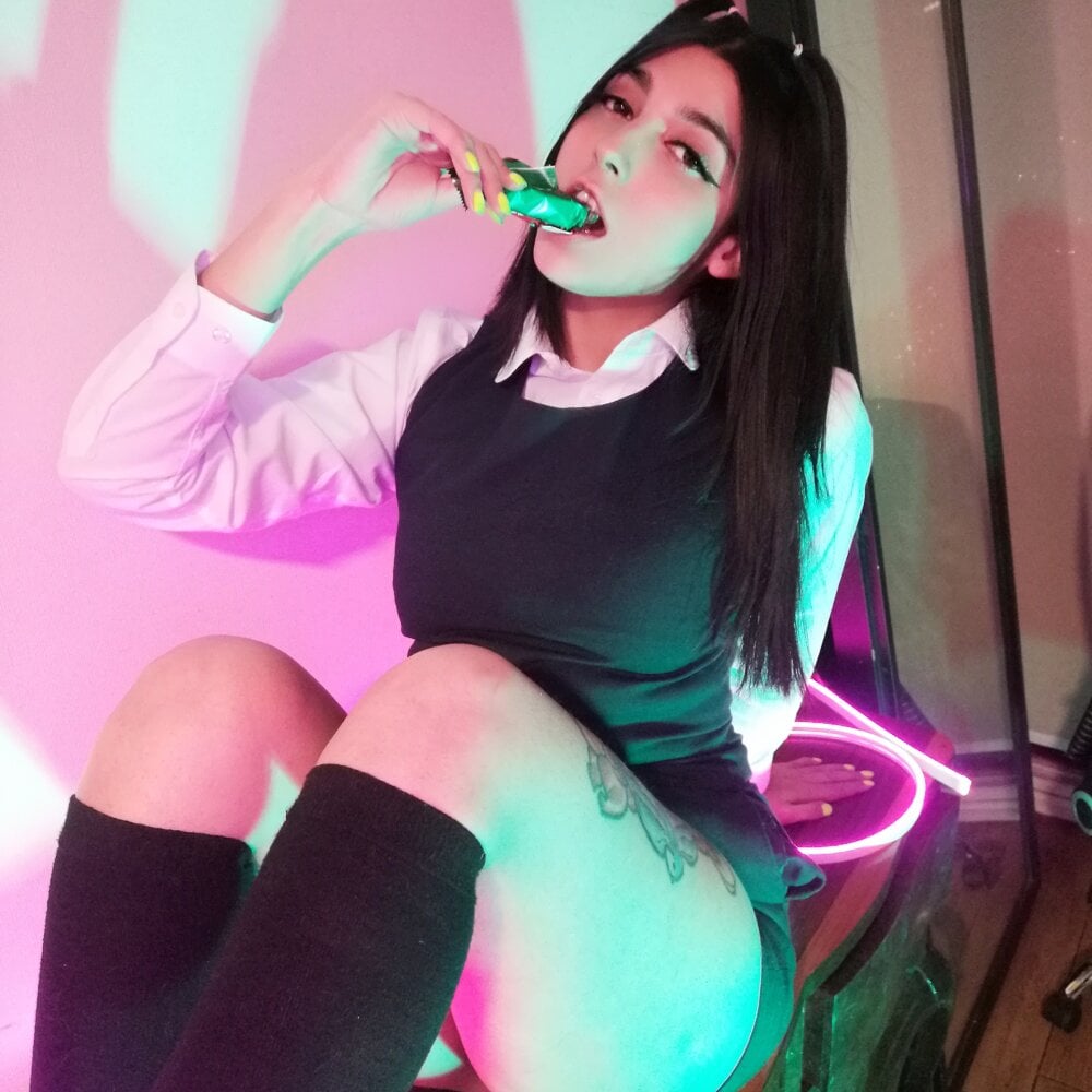 Felicia_smok3