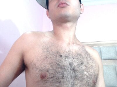 aronbigcock20 from stripchat