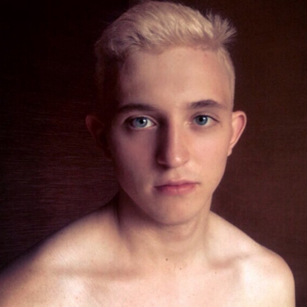 august-tincam-stripchat