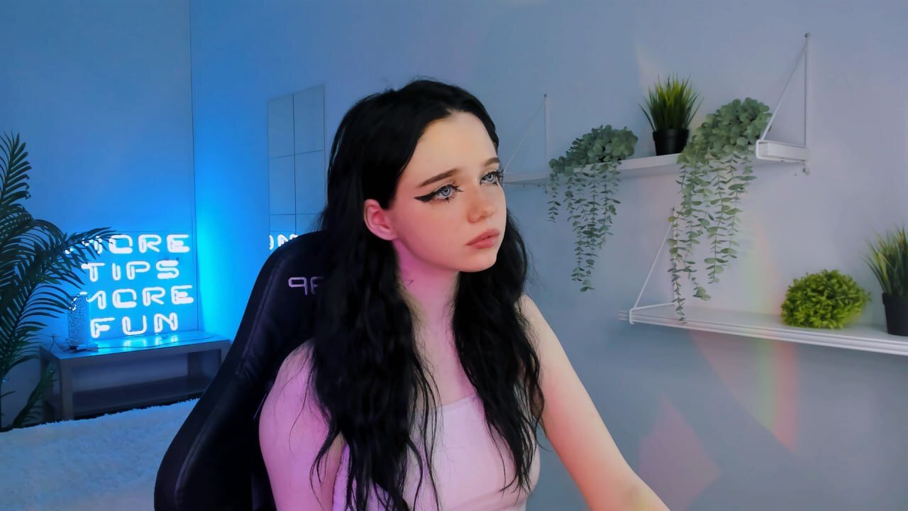 mili_coy