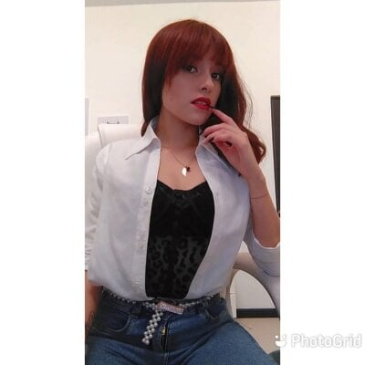 Emma_Luciana Female Fingeringyoung Online Cam XXX