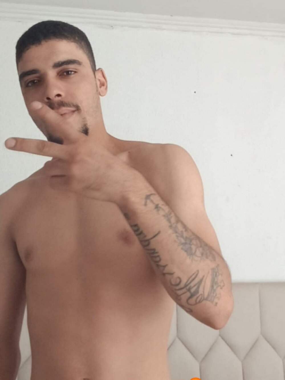 alexand72696822 from stripchat