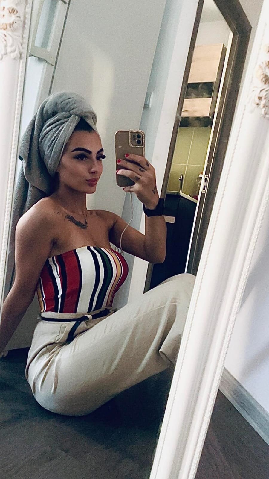 Virgin_Hot_Girl