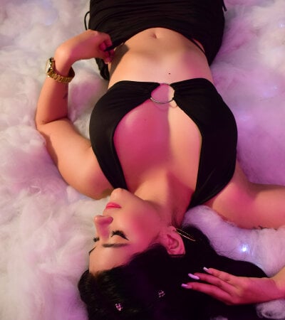 yourbadgirl0315 from stripchat