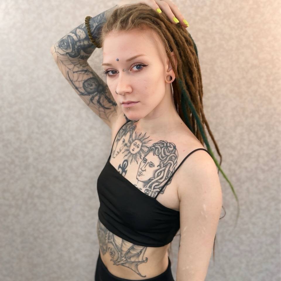 NeomiDemma profile