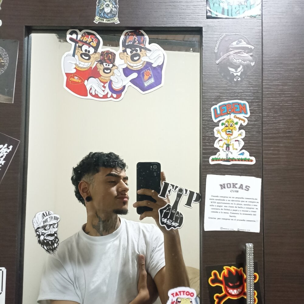 macky_hot from stripchat