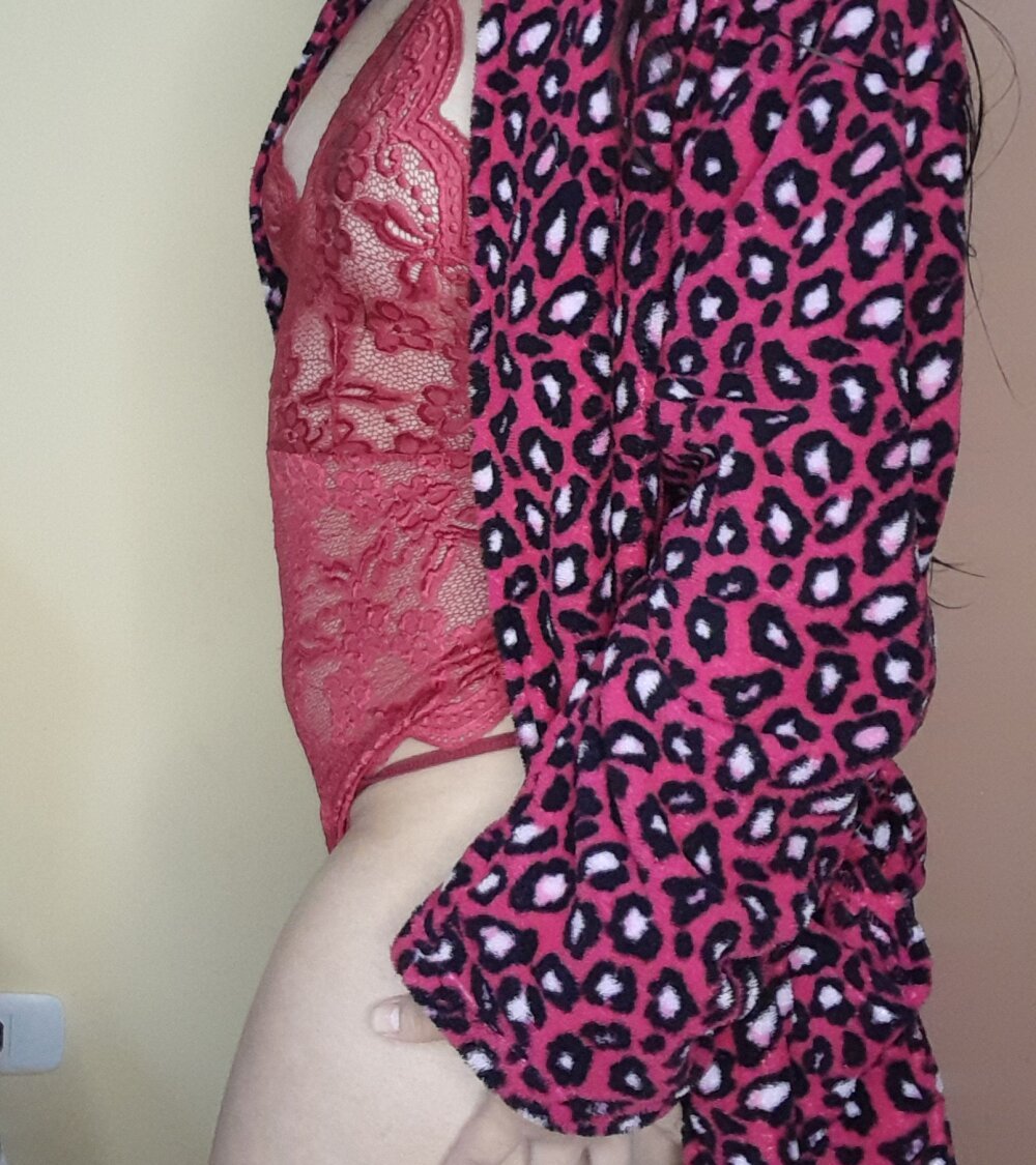 debhoraa2025 webcam profile - Chilean