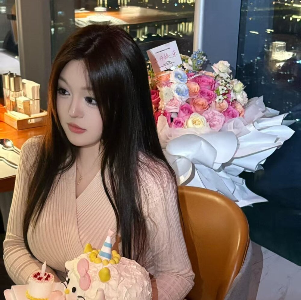 sexlivecamsites.com ruby_lu livesex profile in asian cams