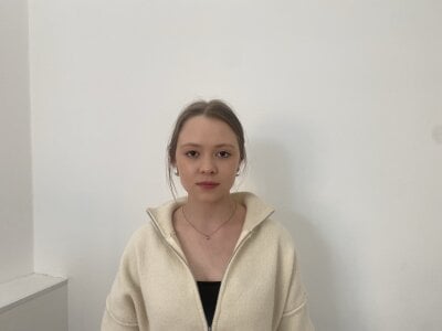 CloverCapell Female Russian Free Webcam Adult