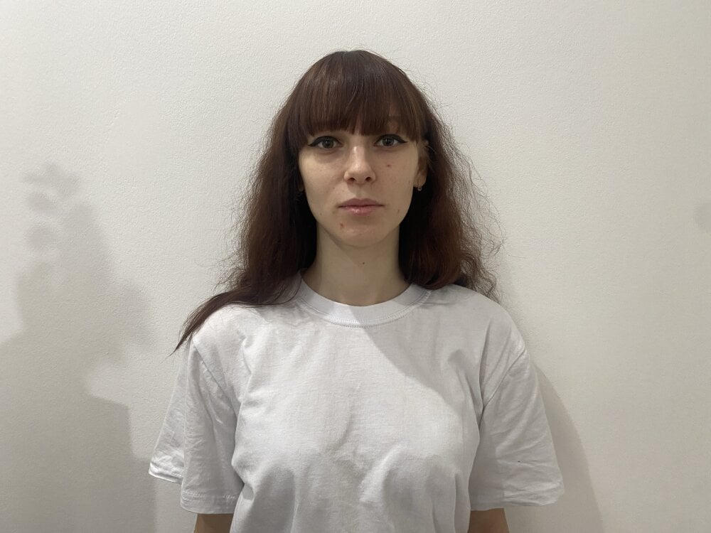 sexlivecamsites.com zulemapinckard livesex profile in underneath-the-stairs cams