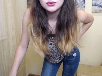 AwesomeGirlx's Offline Chat Room