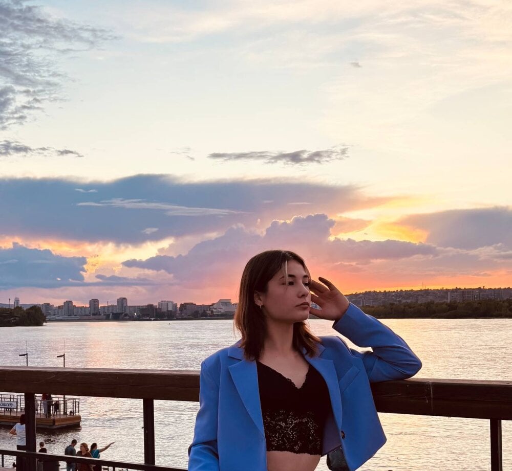 sexlivecamsites.com bagira_neo livesex profile in asian cams