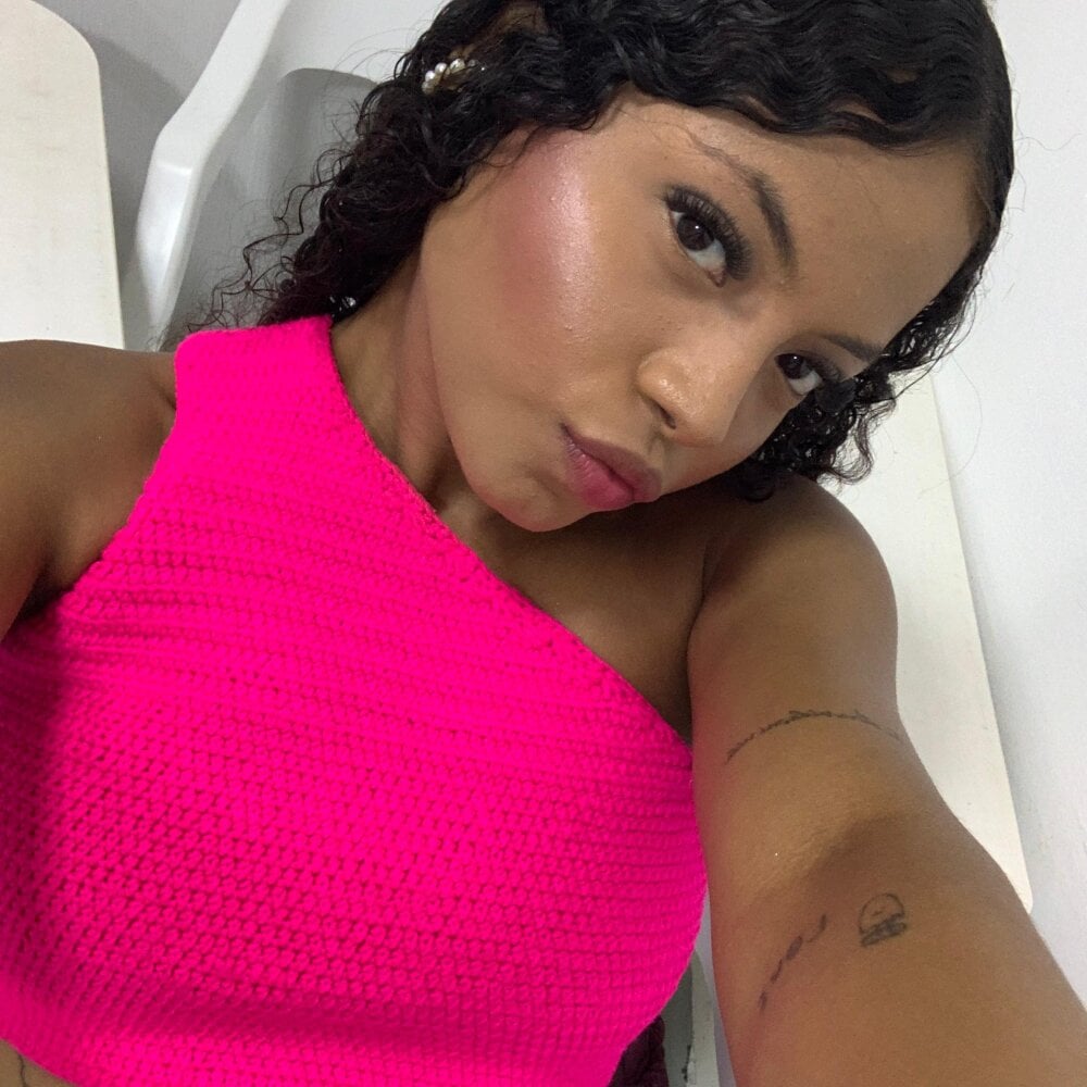 ebony_petite-69 from stripchat