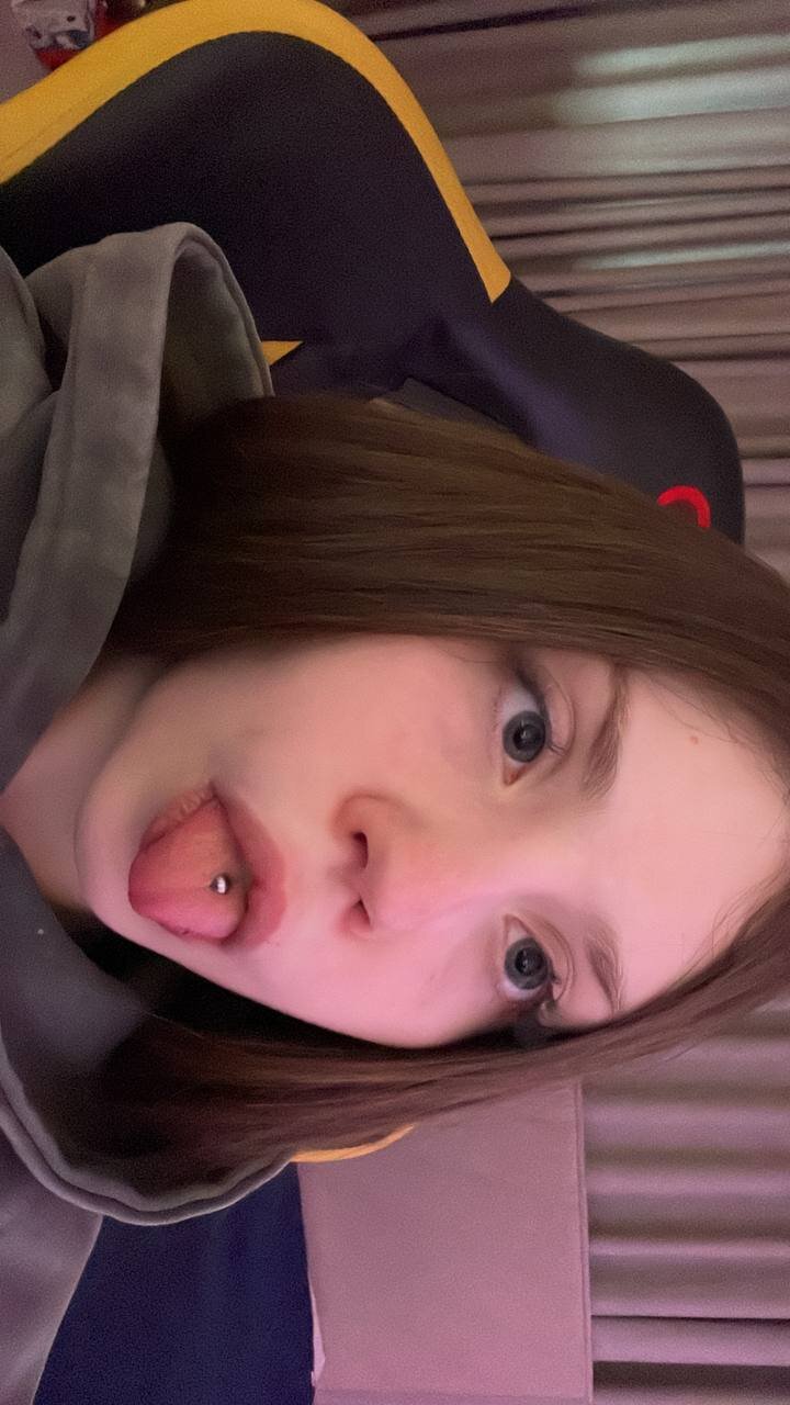 CutieScarlett_