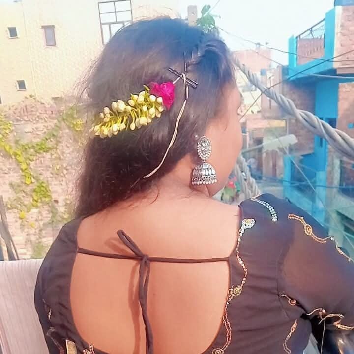 Priya_Live profile