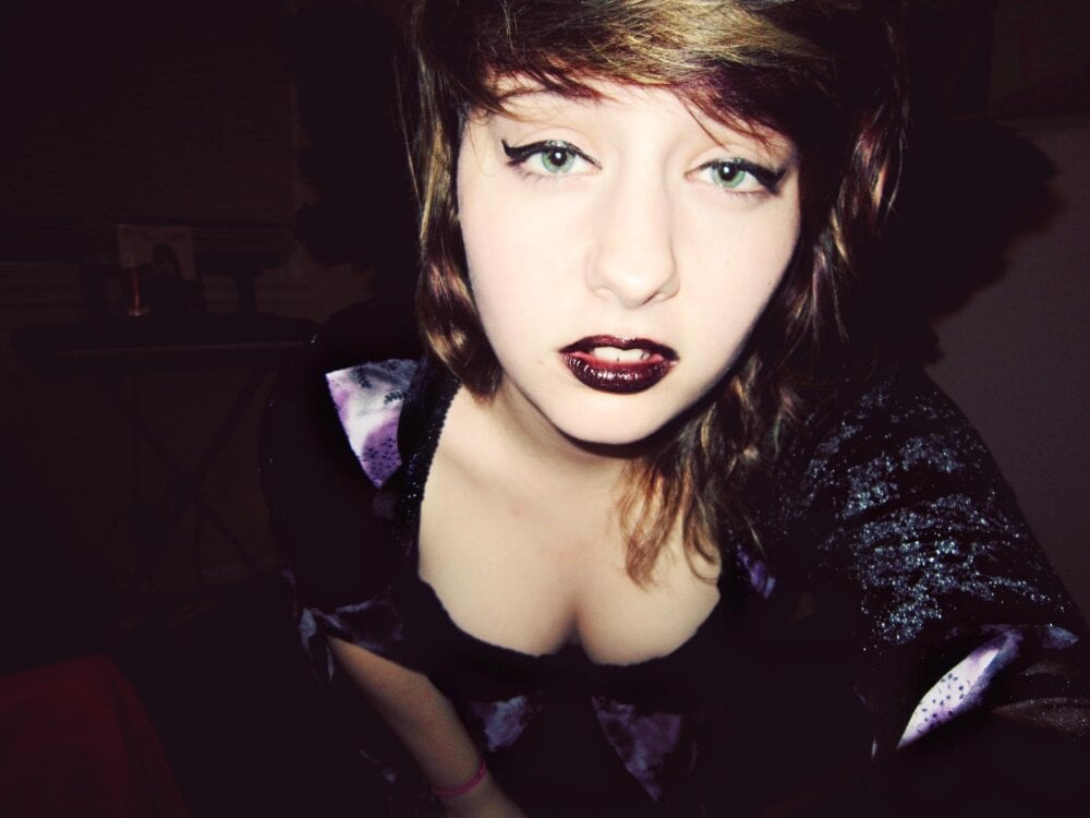 stripchat skarlettrose96 webcam profile pic via 247camsex.com
