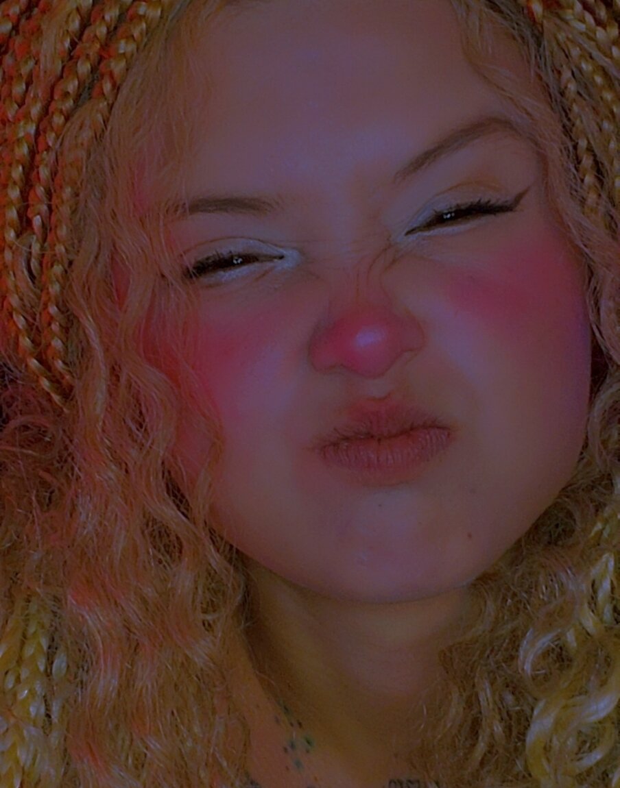 Live sex webcam photo for LorenRosse #290077500