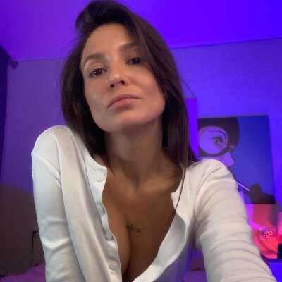 MollyCooper_ 👣 nude chat