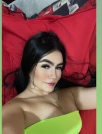 KendallRose13's Offline XXX Chat