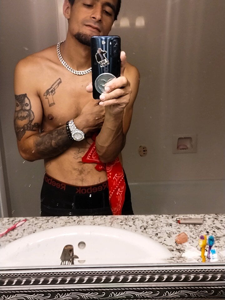 x6x9x9x6's Offline XXX Chat