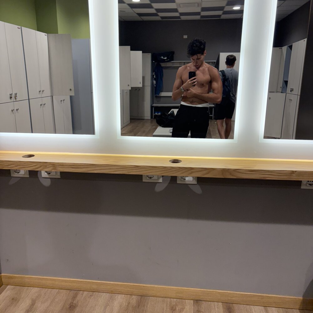 giuliopuledro from stripchat