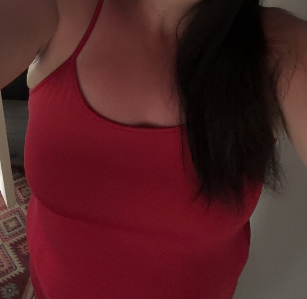 curvy_piperuk from stripchat
