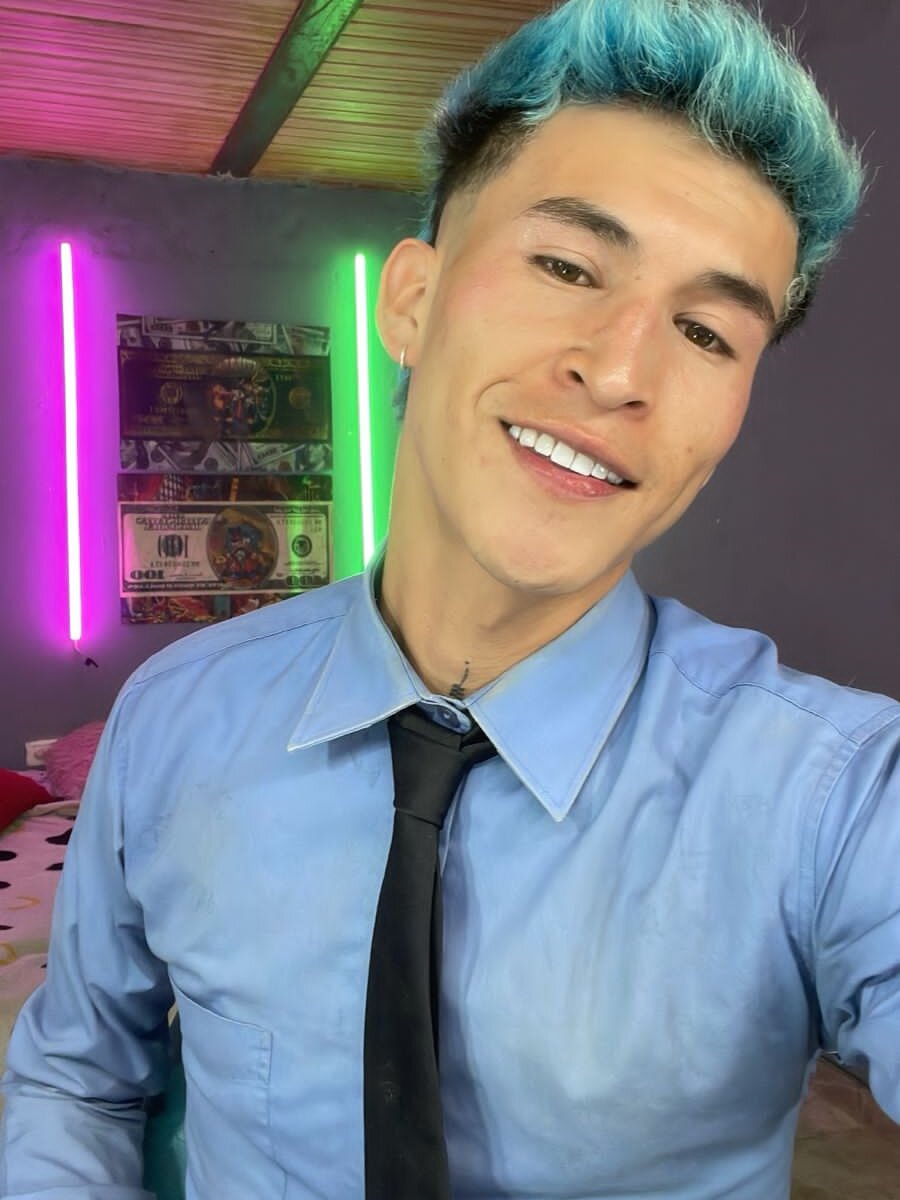 latin_boysxxx_ from stripchat