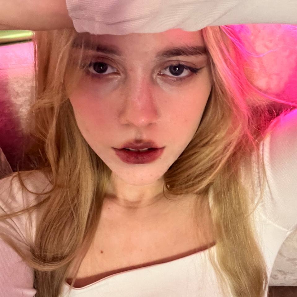 LilyLour 🦌 live sex cam