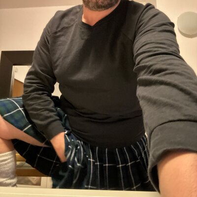 Steve669_hot Male Brunette Live Webcam Striptease