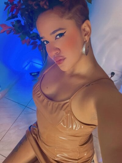 amateur nude webcam Cinnamon Afrodit