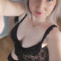 Bonny_Myriam's Offline XXX Chat