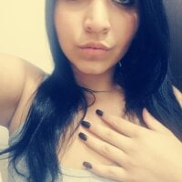 Mhia_Linsey's Offline Chat Room