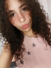 cammy_adams19's Offline Chat Room