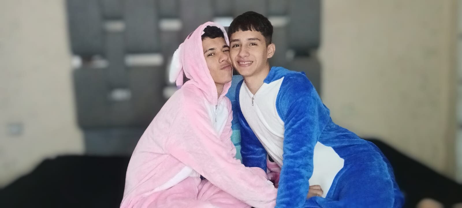 BEAUTIFUL_BOYS1