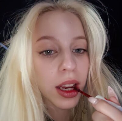 shy_ladyyy from stripchat