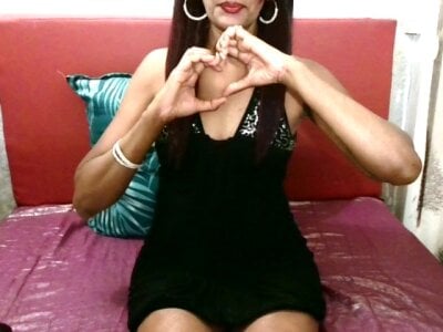 Indian_preetiXXX on StripChat
