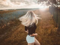 Blondy_'s Offline Chat Room