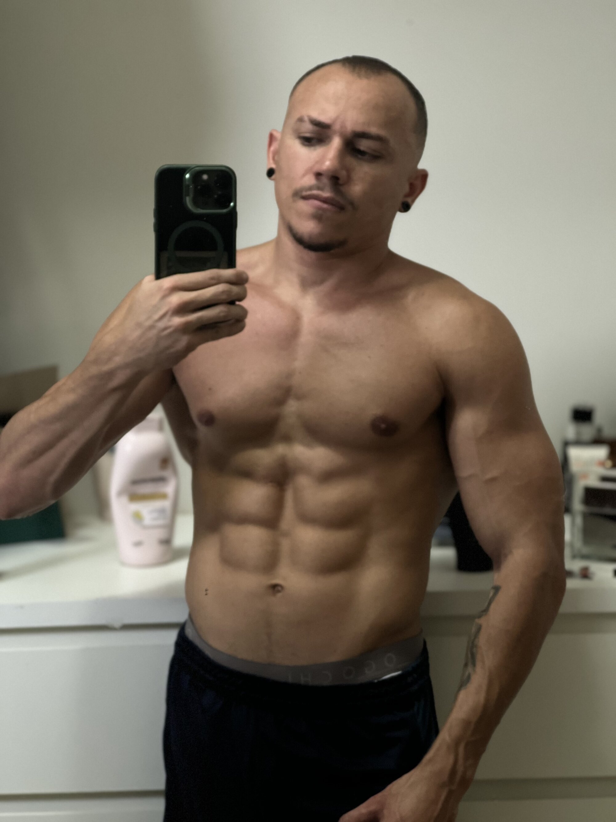 zyzz003